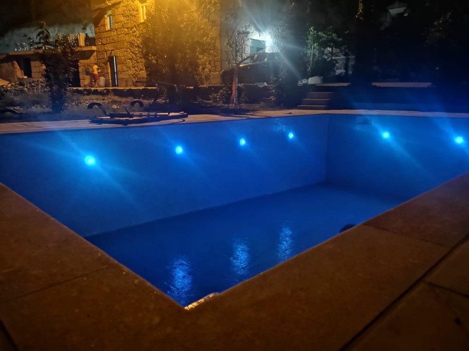 LED Pool Lights