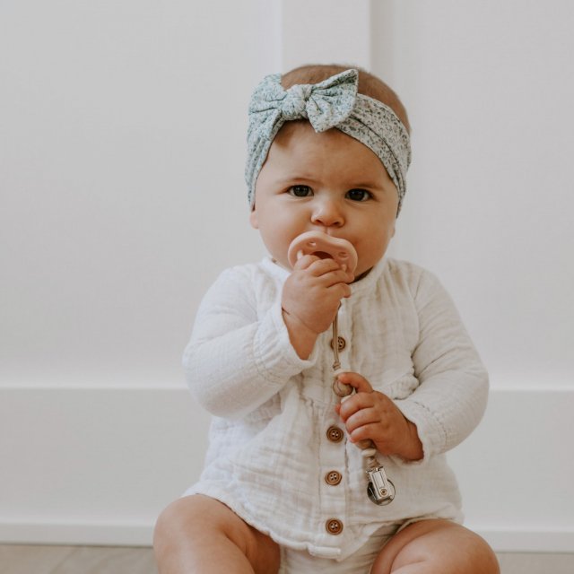 Advantages and Disadvantages of Using Pacifiers ForeverKid Shop