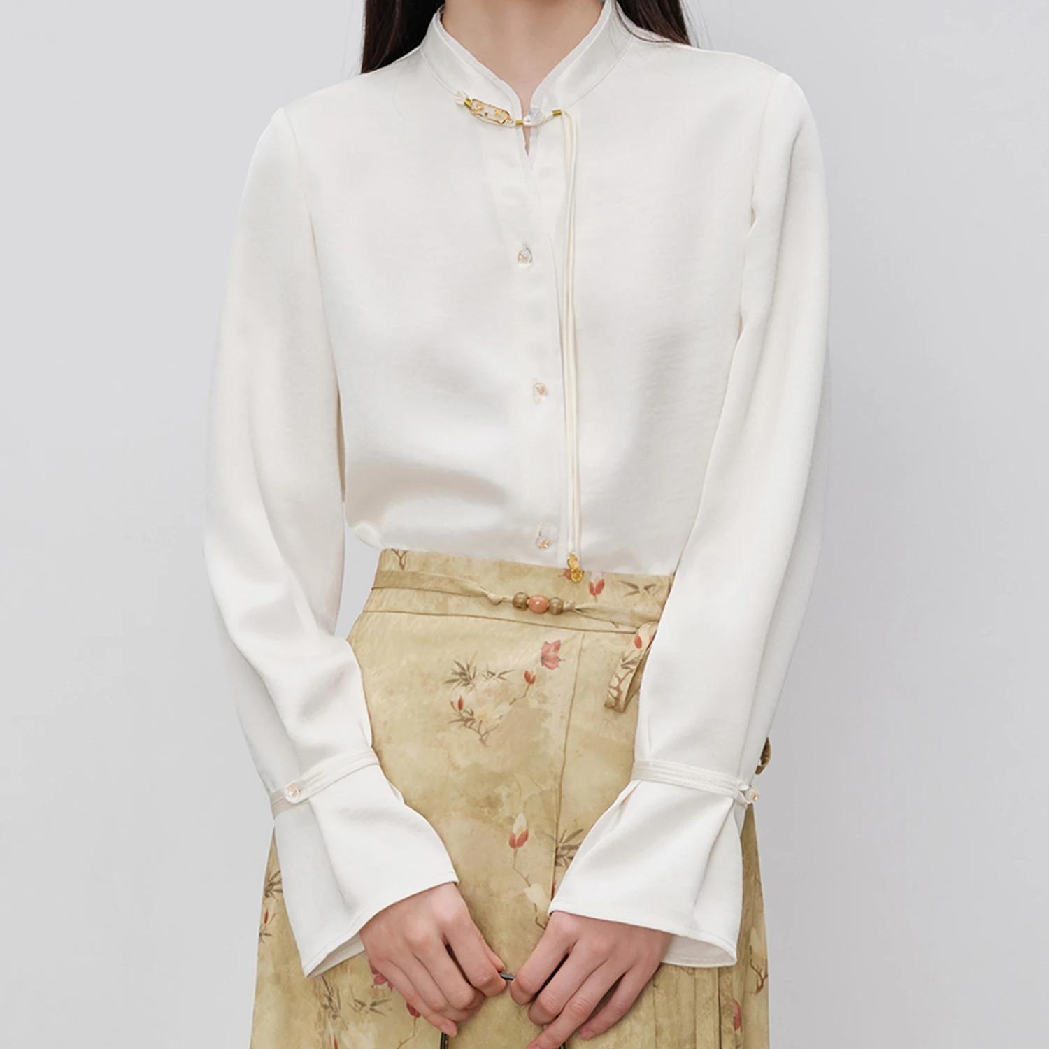 Elegant White Chinese Style Casual V-Neck Shirt for Women