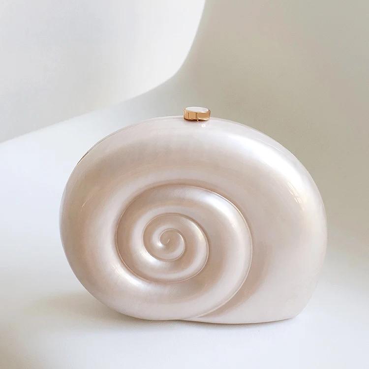 Chic Snail Shaped Women's Acrylic Clutch Bag with Chain for Party & Events