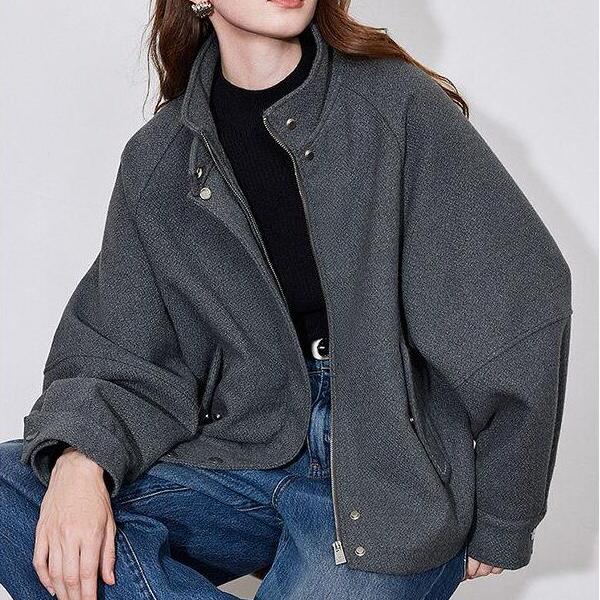 Women’s Lantern Sleeve Woolen Coat with Zipper Closure