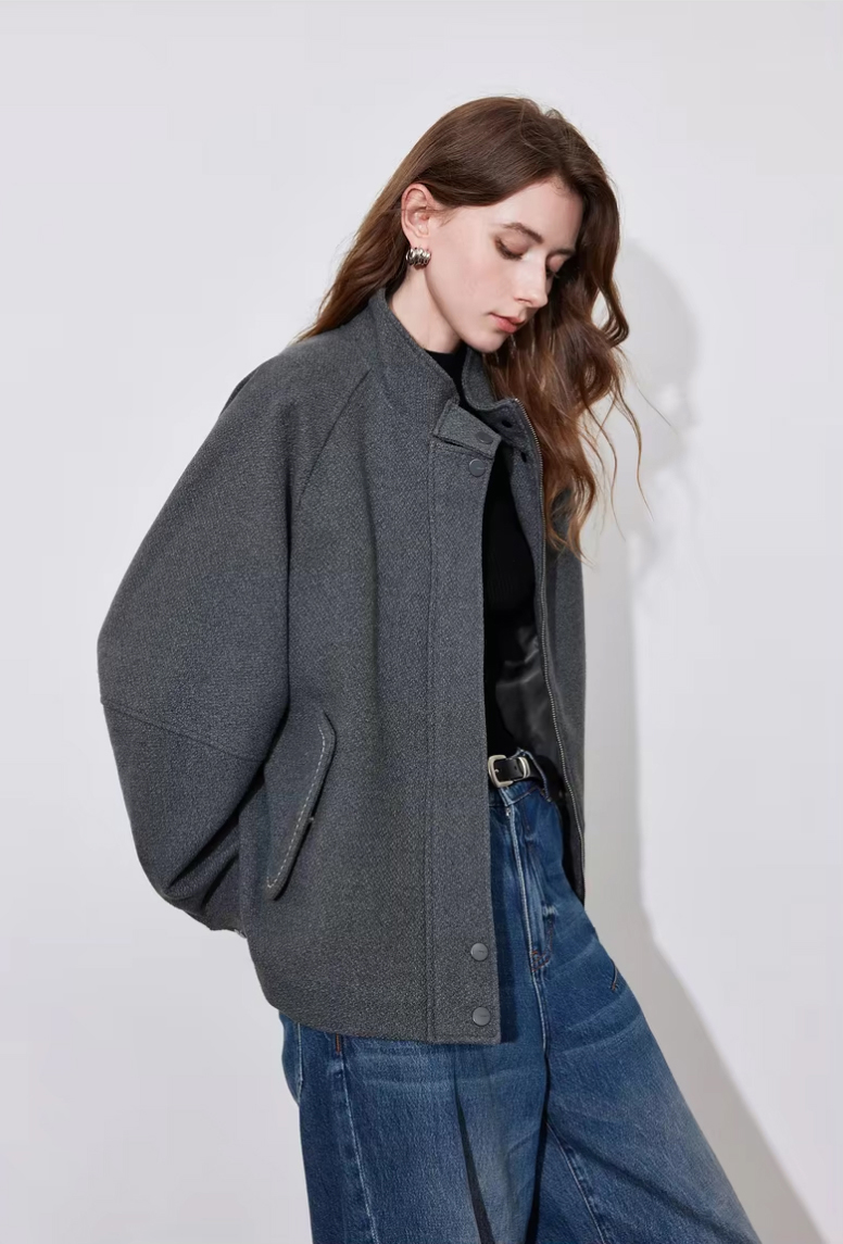 Women’s Lantern Sleeve Woolen Coat with Zipper Closure - Image 4