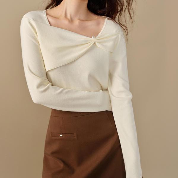 Women’s Bow Tie Collar Wool Knit Sweater