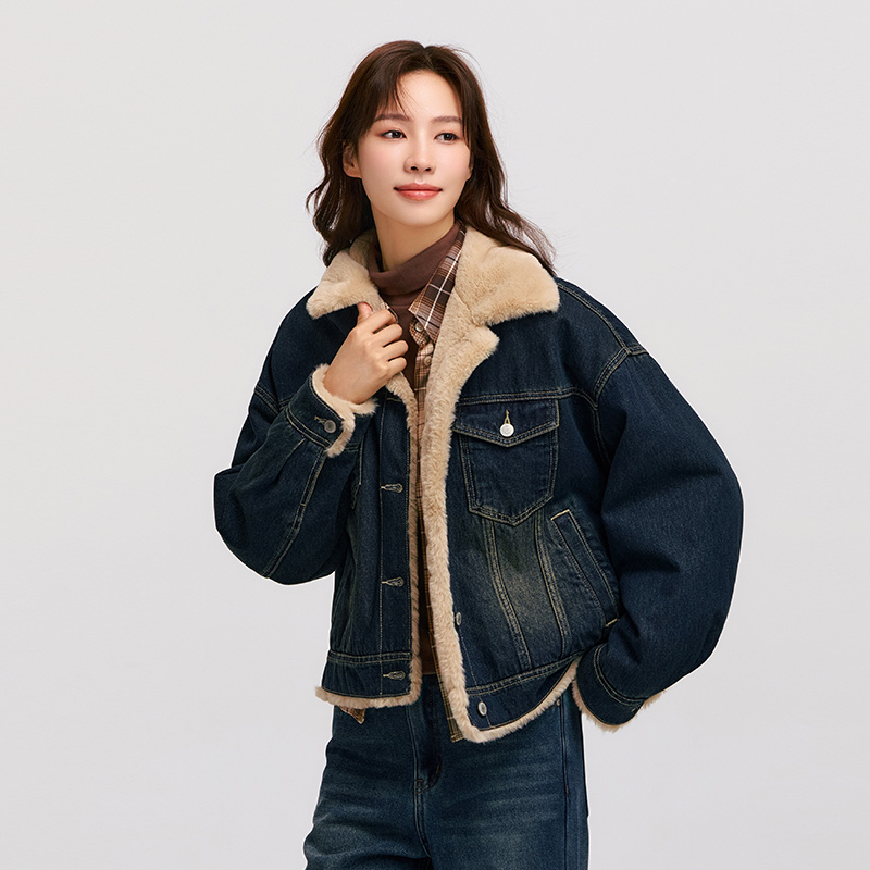 Women's Winter Denim Jacket with Patchwork Fur and Quilted Design - Image 5
