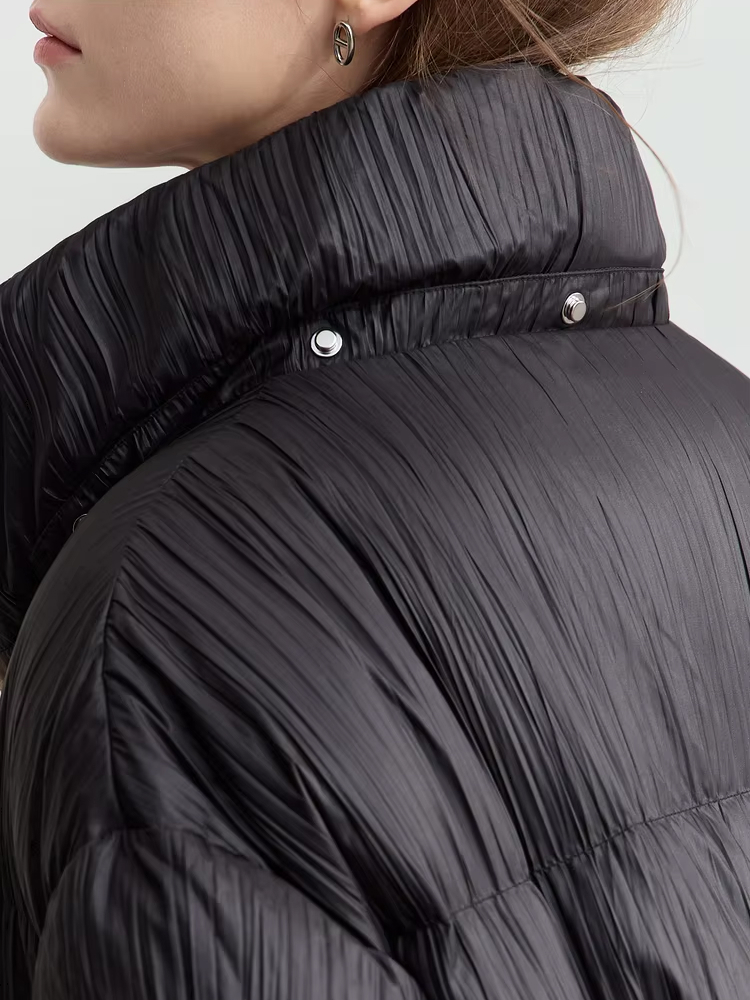 Minimalist Women's Winter Down Jacket with Detachable Hood & Pleated Texture - Image 5
