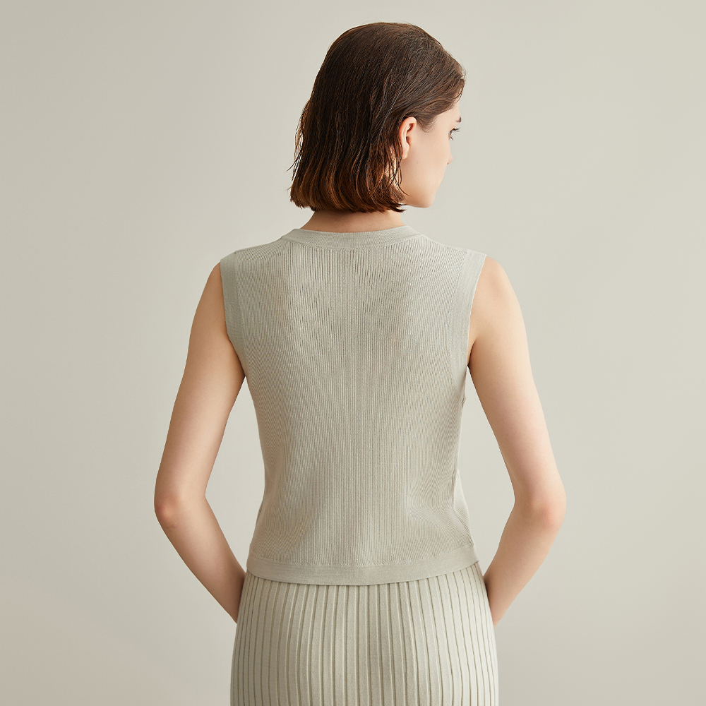 Women's Merino Wool & Silk Knit Vest - Image 7