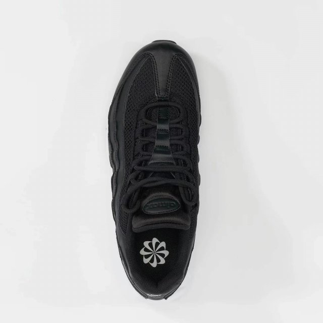 Nike Women's Leather & Rubber Fall/Winter Shoes - Image 7