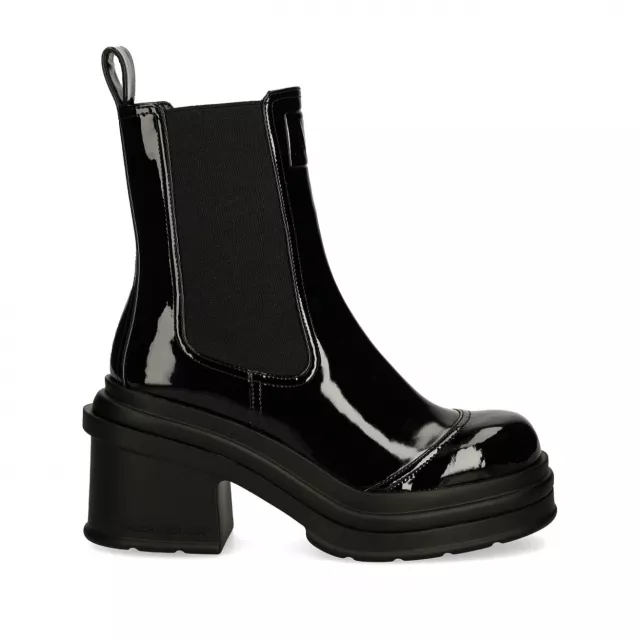 Armani Exchange Women's Black Ankle Boots - Image 4