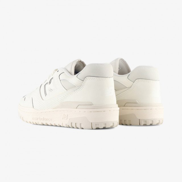 New Balance Men’s White Sneakers - Image 4