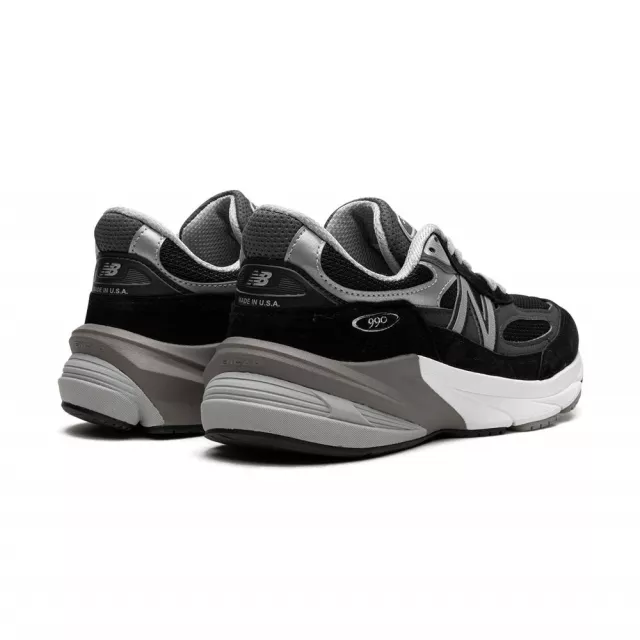 New Balance Men’s Black Suede Sneakers - Image 5