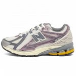 New Balance Men’s Purple Sneakers