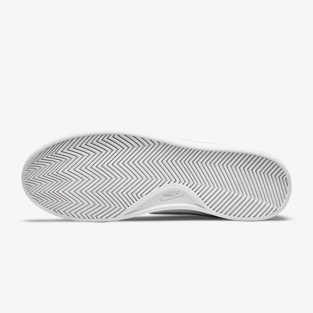 Nike Women’s White Slip-On Sneakers - Image 7