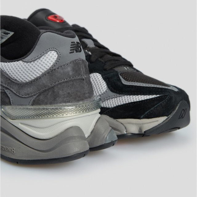 New Balance Men's Grey Sneakers - Image 5