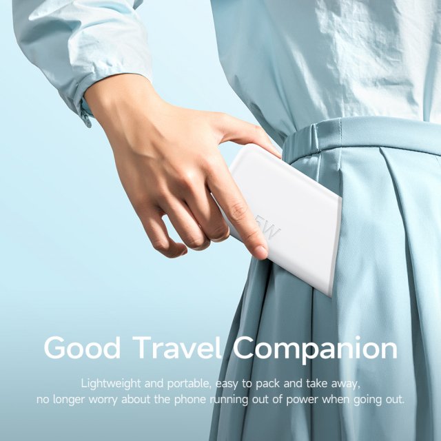 22.5W Ultra-Thin 10000mAh Fast Charging Power Bank for iPhone and Apple Devices