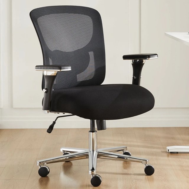 Ergonomic Mesh Backrest Office Chair with Adjustable Height and 3D Armrest