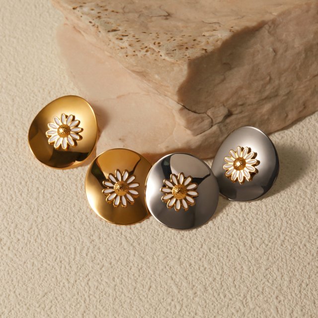 18K Gold Plated Daisy Drop Earrings