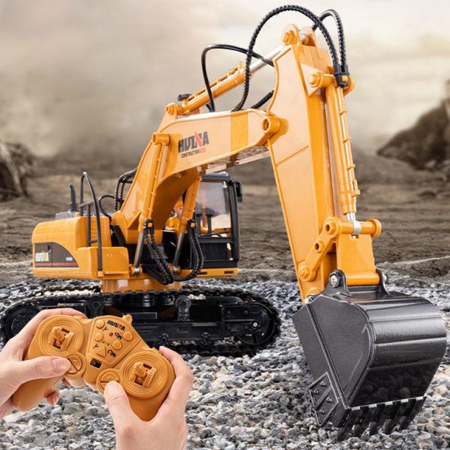 1/14 RC Excavator with 680° Rotation - All-Terrain Remote Control Construction Toy