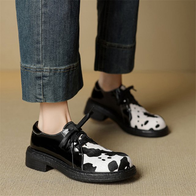 Mixed Color Horsehair Loafers for Women with Round Toe and Lace-Up Design - Image 3