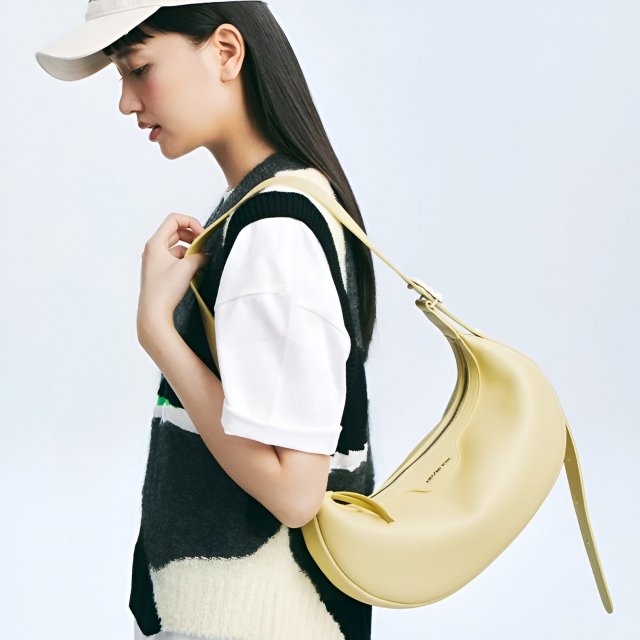 Chic Half Moon Leather Crossbody Bag - Image 2