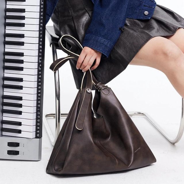 Elegant Split Leather Berry Tote Bag – Chic Everyday Shoulder Purse - Image 6
