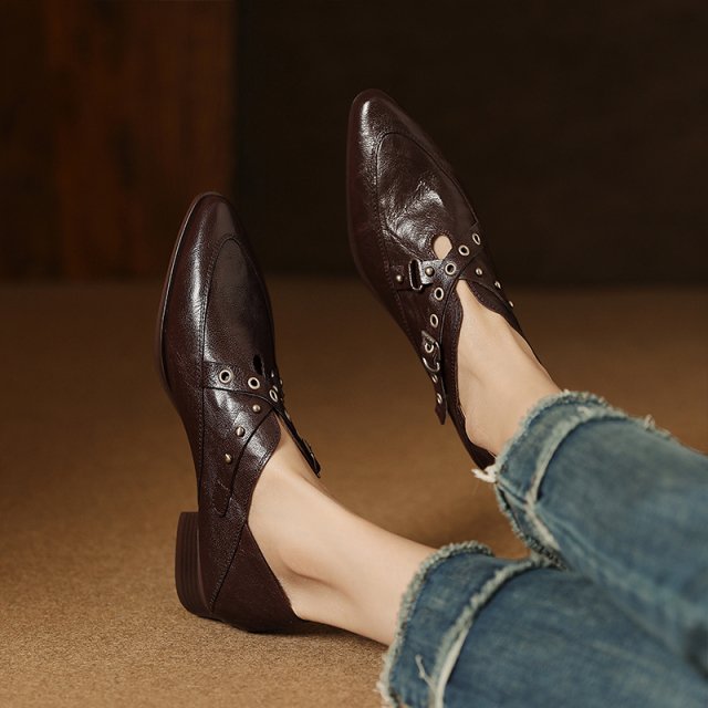 Elegant Leather Pointed Toe Pumps for Women – Mid Heel Office Shoes - Image 4