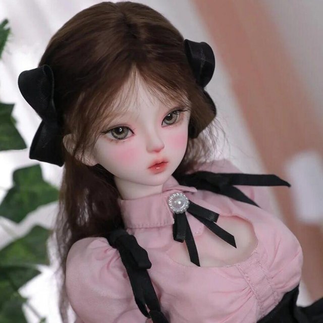 1/4 BJD Doll Joan – Curvy Resin Ball Jointed Dancer with Sweet College Aesthetic - Image 3
