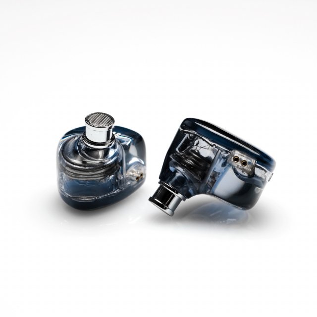 Clear 10mm Dynamic In-Ear HiFi Earphones with Detachable Copper Cable - Image 5