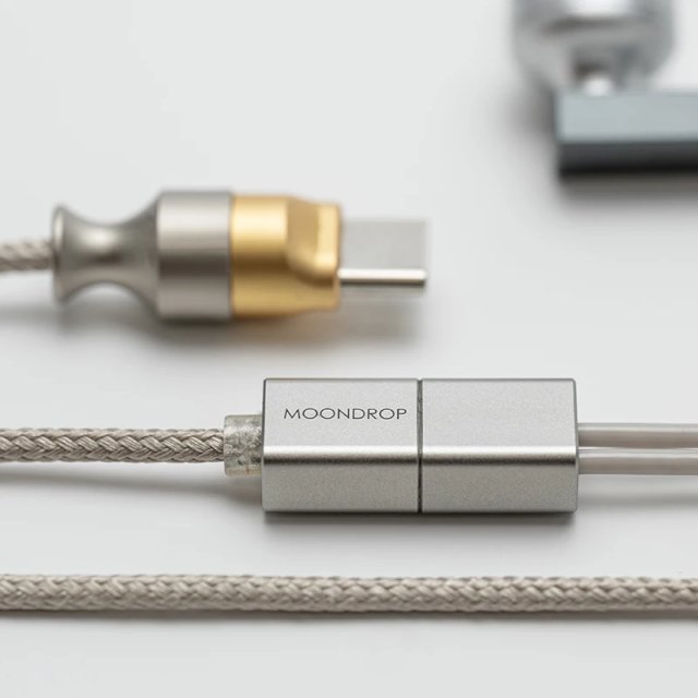 High-Resolution Planar USB-C In-Ear Headphones with Superinear Driver - Image 4
