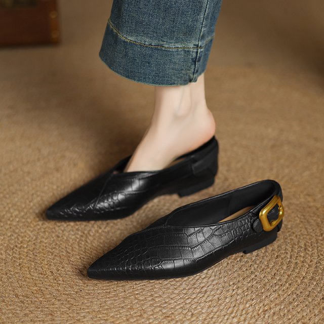 Women's Retro Leopard Print Pointed Toe Ballet Pumps - Image 4