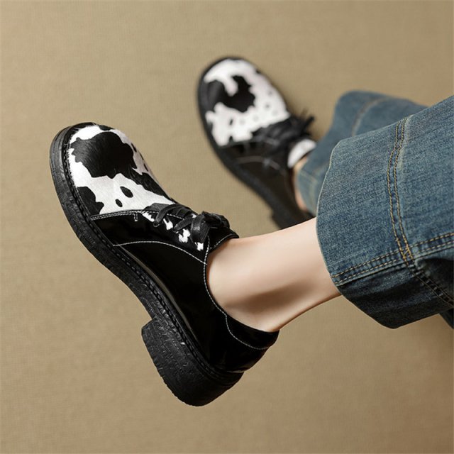 Mixed Color Horsehair Loafers for Women with Round Toe and Lace-Up Design - Image 4