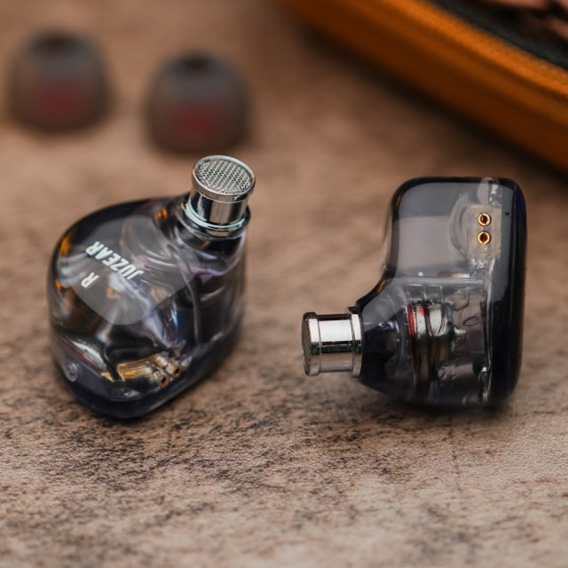 Clear 10mm Dynamic In-Ear HiFi Earphones with Detachable Copper Cable - Image 3