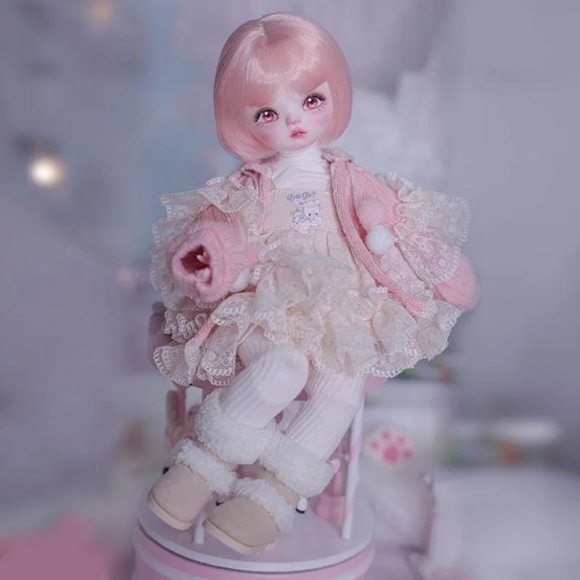 1/6 BJD Sapphire Doll – Winter Style Mini Resin Doll with Articulated Body - Image 6