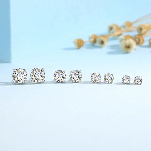 18K Gold Moissanite Stud Earrings with GRA Certificate - Luxury Jewelry for Women - Image 3