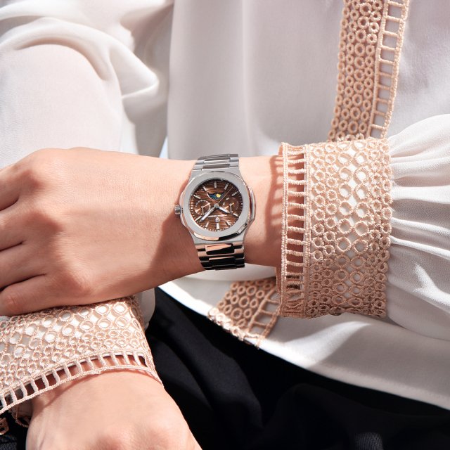 Luxury Women's Waterproof Quartz Watch with Sapphire Crystal – 32mm Stainless Steel - Image 5