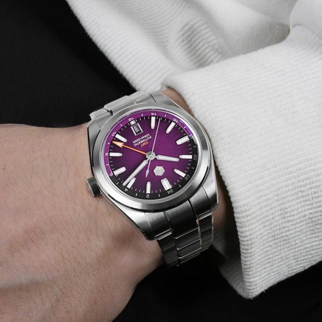 39mm Automatic GMT Watch with Enamel Dial and Sapphire Crystal Glass - Image 5