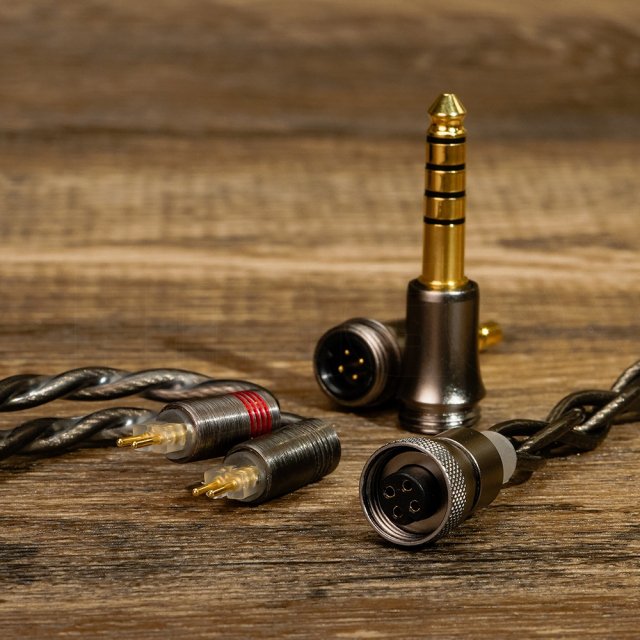 HiFi 2DD+4BA Hybrid In-Ear Monitors with Swappable Cable and Wood Faceplates - Image 4