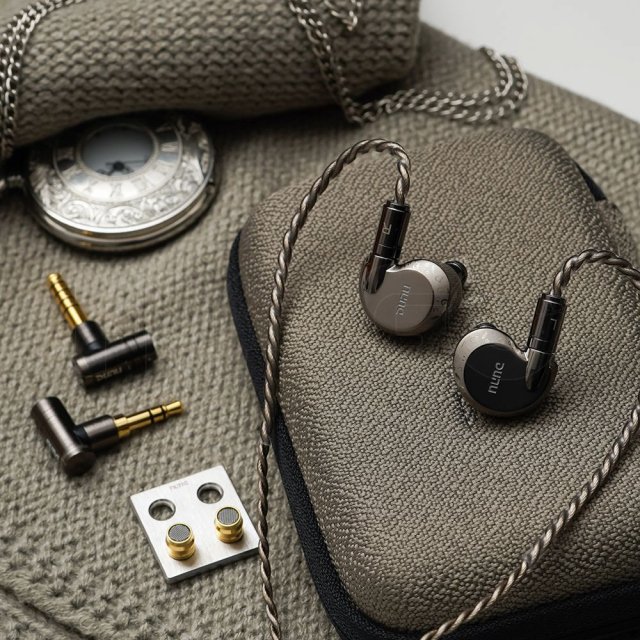 High-Performance Titanium Grey Dynamic Driver IEMs with Swappable Filters - Image 5