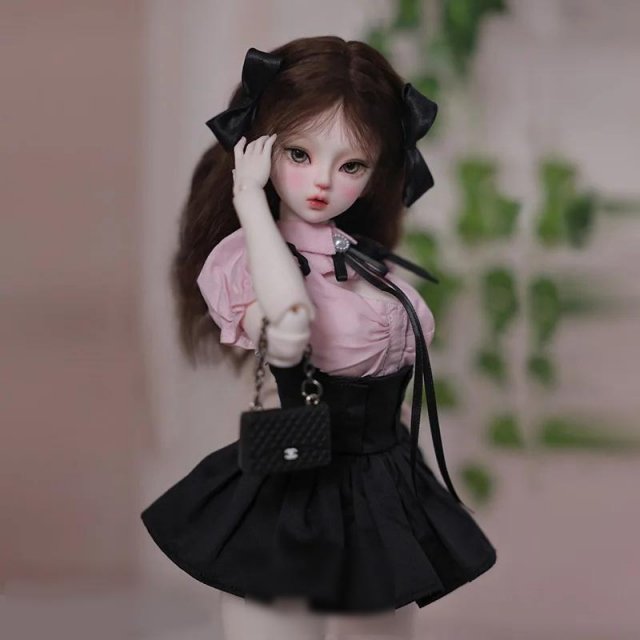 1/4 BJD Doll Joan – Curvy Resin Ball Jointed Dancer with Sweet College Aesthetic - Image 4