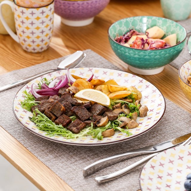 Porcelain Dinnerware Set - Image 4
