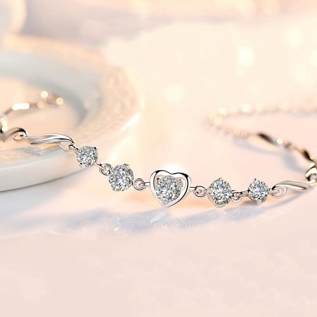 Chic 0.5 Carat 5 Stone Moissanite Bracelet for Women – Sterling Silver 925 with Heart Shaped Bangle Wedding Jewelry - Image 5