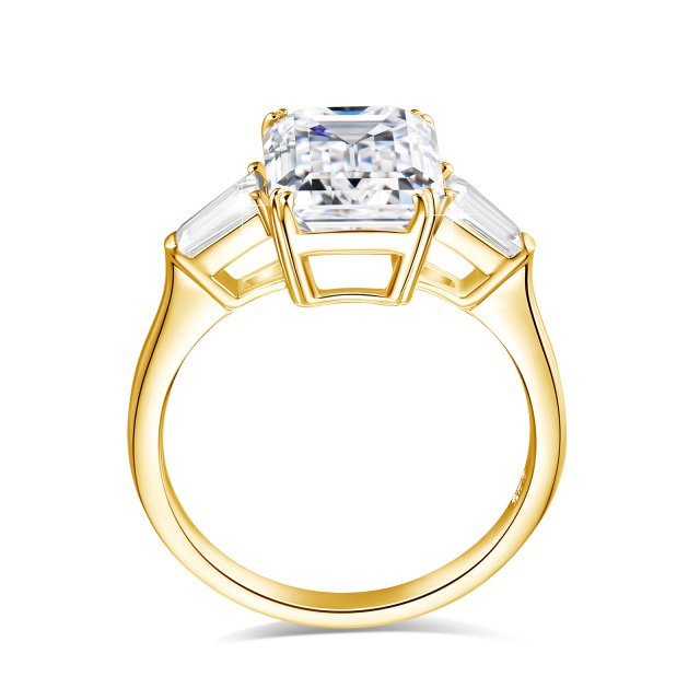Luxury 5ct Emerald Cut Moissanite Ring - Image 6