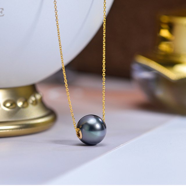 18K Gold Tahitian Black Pearl Pendant Necklace for Women - Image 4