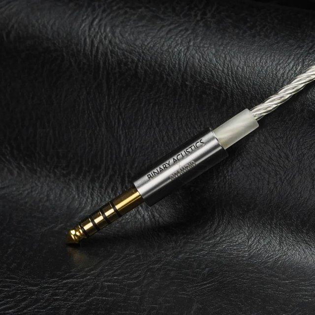 Hybrid Audiophile Earphones - Image 6