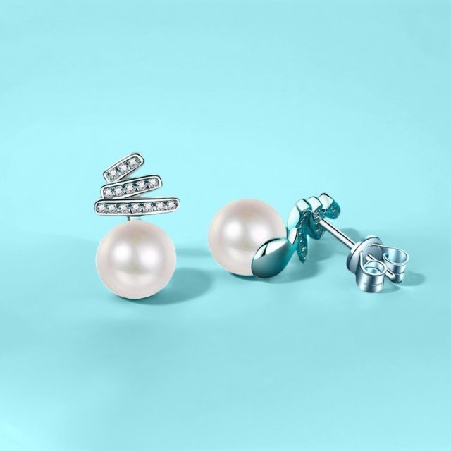 925 Silver Pearl Moissanite Stud Earrings Elegant Minimalist Jewelry for Women - Image 4