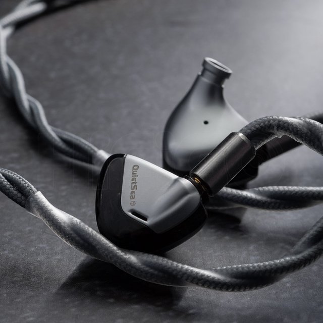 Gold-Plated Dual-Cavity HiFi IEMs with Dynamic Drivers and Copper Cable - Image 3
