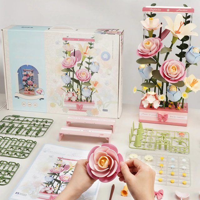 Blooming Bouquet 3D Puzzle Kit - Image 3