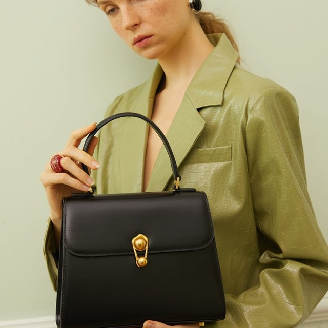 Luxury Flap Leather Handbag - Image 4