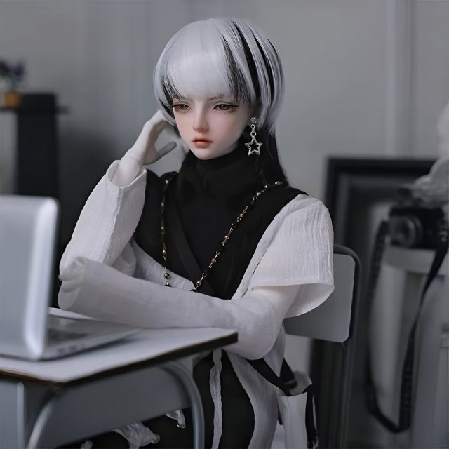 1/4 BJD Doll Full Set with Moveable Joints – Casual Neutral Anime Style - Image 4