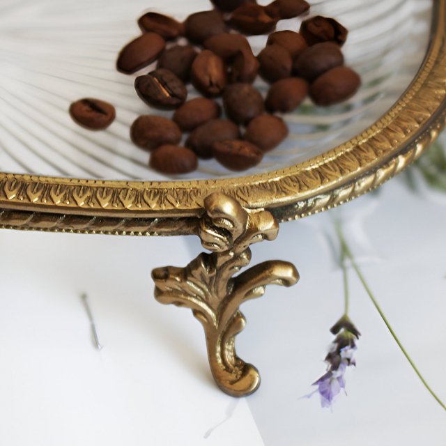 European Glass Storage Tray with Retro Copper Frame for Food and Decor - Image 5