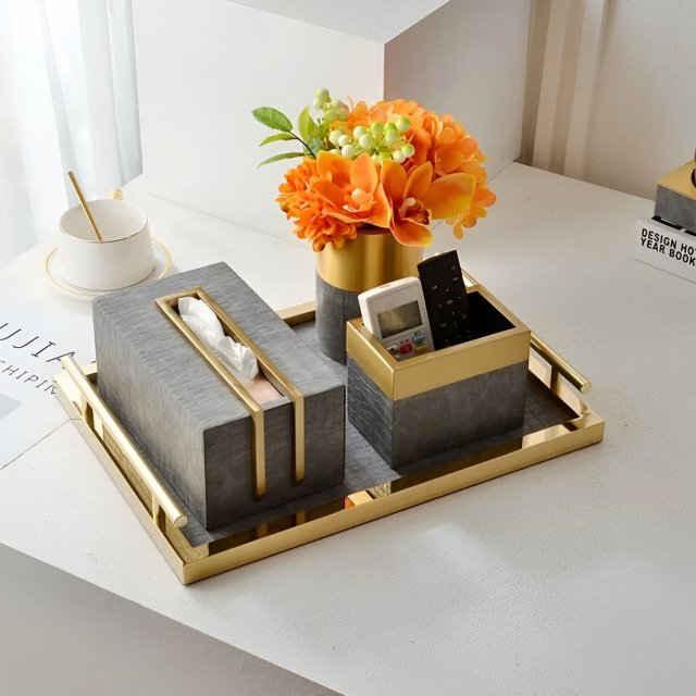 Modern European Leather Tissue Box - Image 3